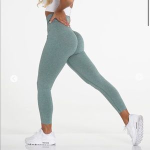 NVGTN Sage Green Scrunch Seamless Leggings